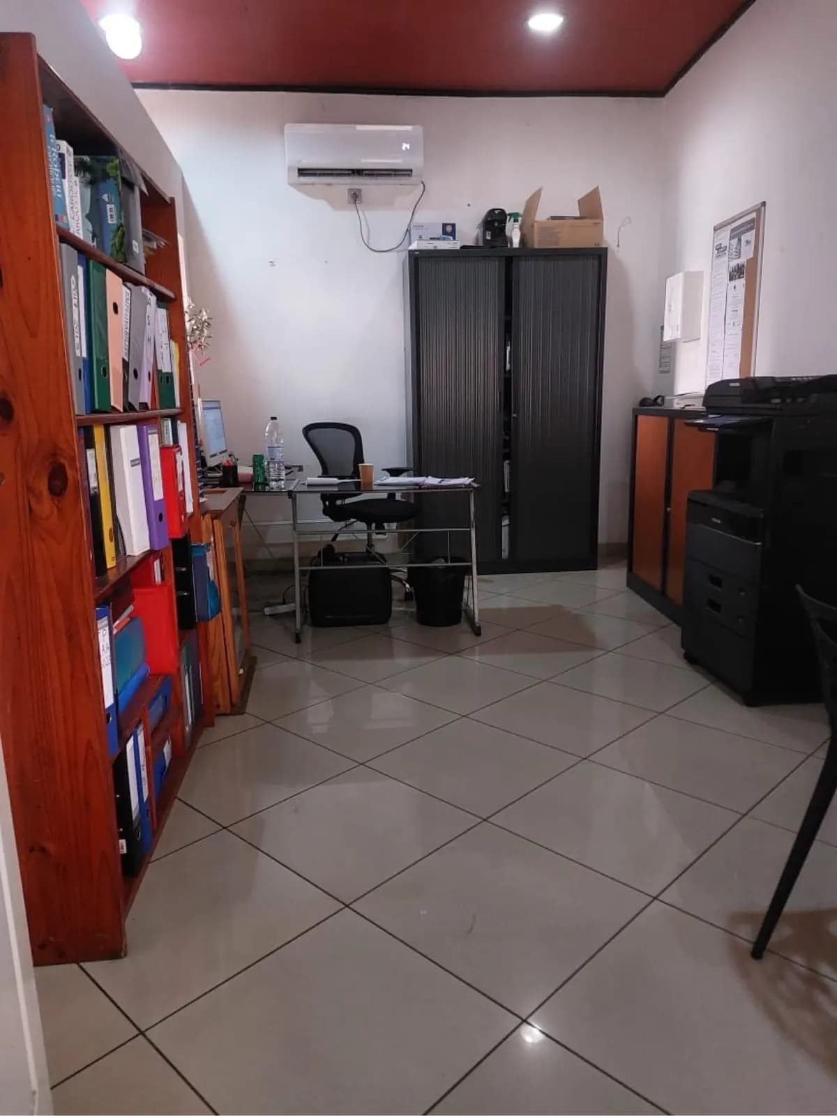 Photo de l'annonce : A louer local commercial Rond Point Manguier MDZ — Mamoudzou · Centre (Immobilier)