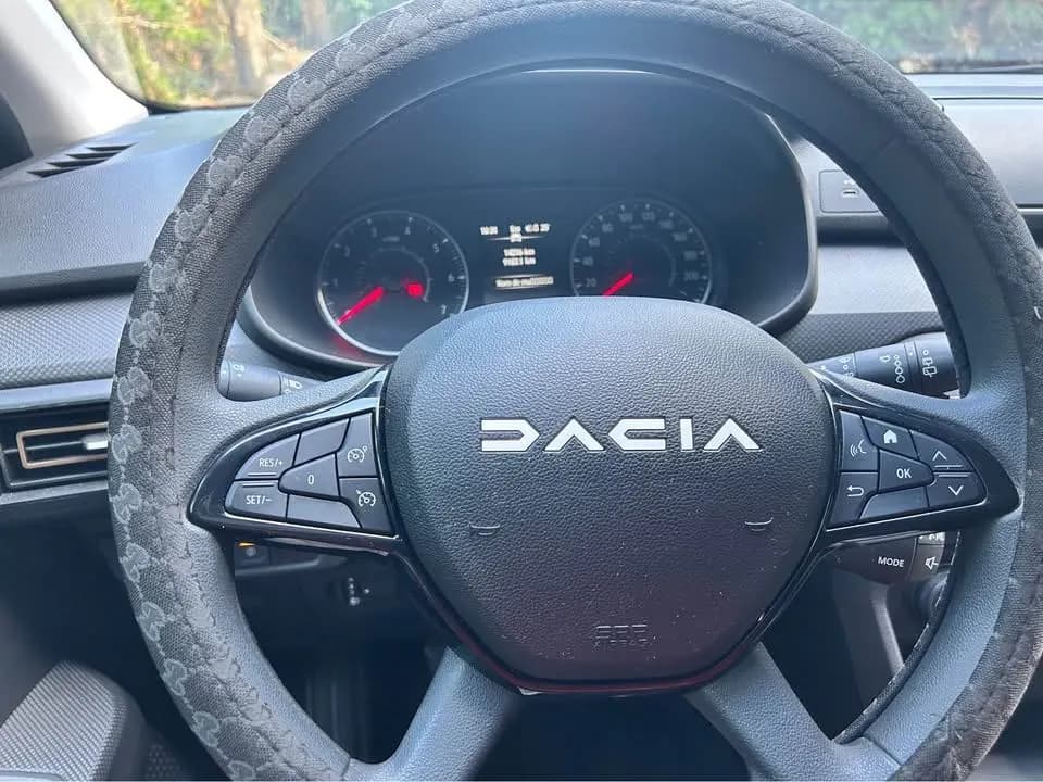 Photo de l'annonce : Dacia Sandero Stepway — Boueni (Véhicules)