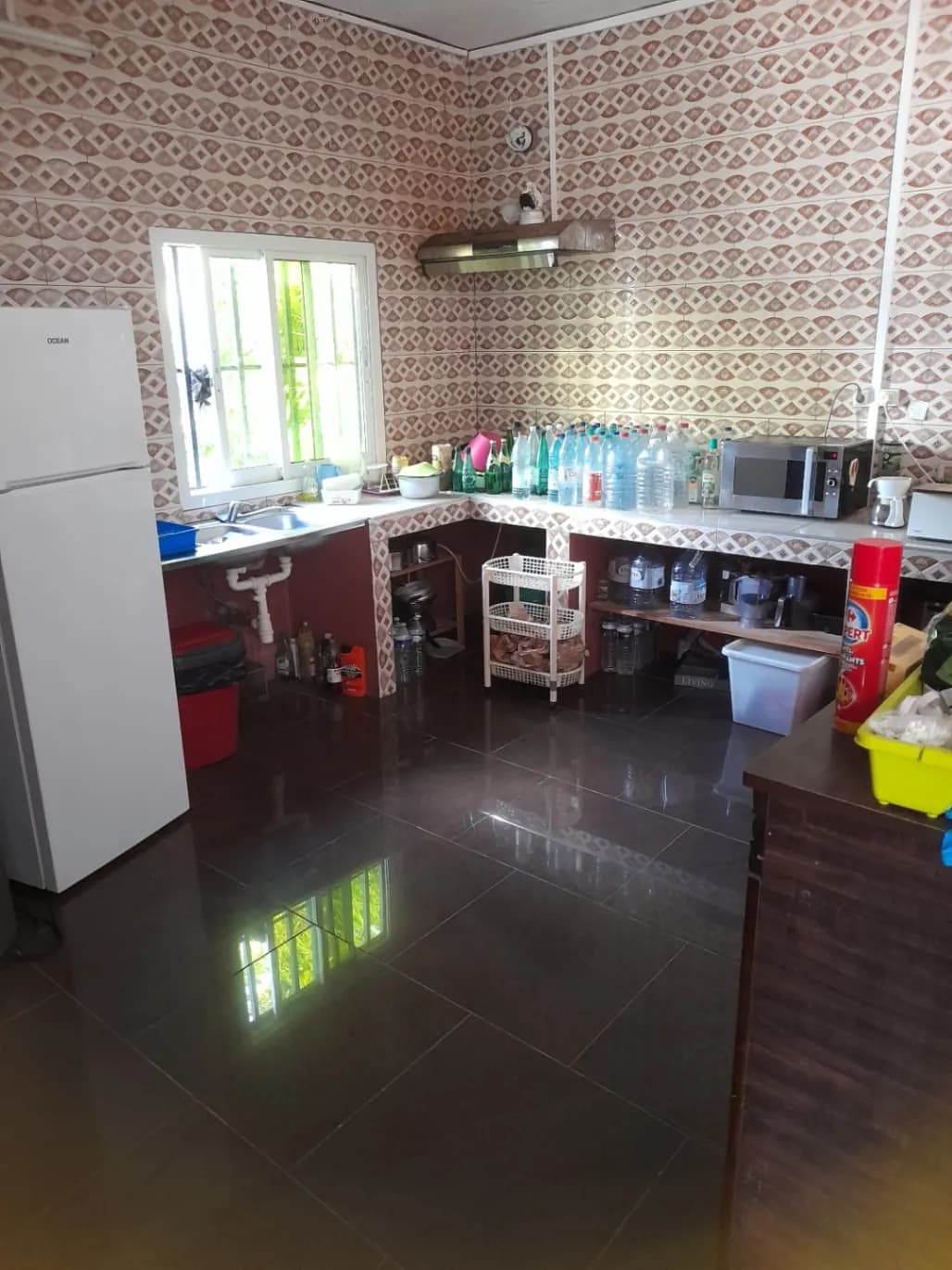 Photo de l'annonce : loue une très grande chambre meublée (75M2) — Pamandzi (Immobilier)