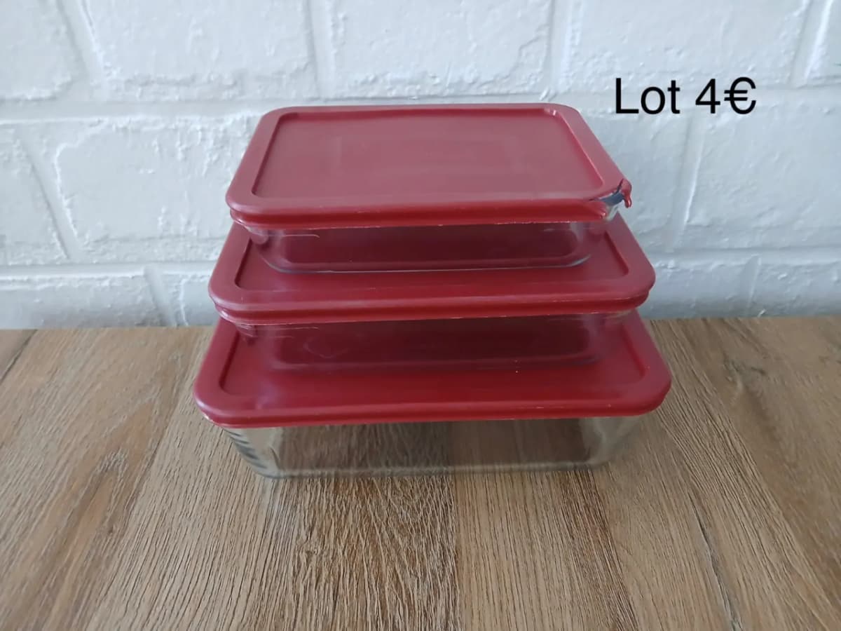 Photo de l'annonce : Boites alimentaires et bacs réfrigérateur — Mamoudzou · Centre (Maison)