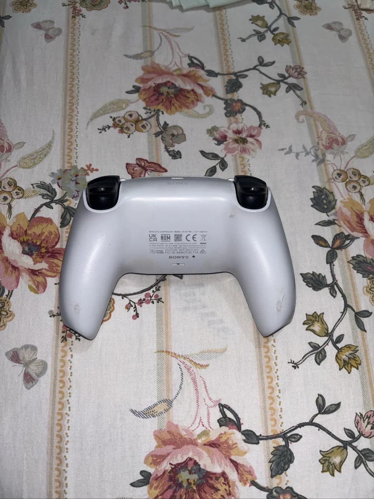 Photo de l'annonce : Manette ps5 — Kani-Keli (Multimédia)