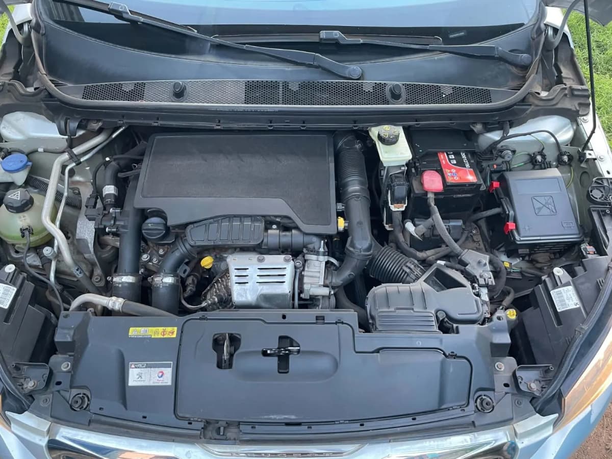 Photo de l'annonce : PEUGEOT 308 phase-2 — Bandraboua · Dzoumogné (Véhicules)