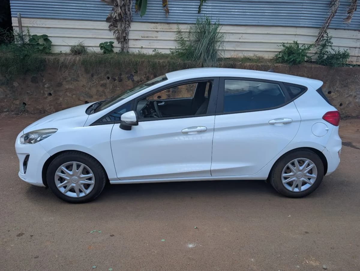 Photo de l'annonce : Ford fiesta — Dembeni (Véhicules)
