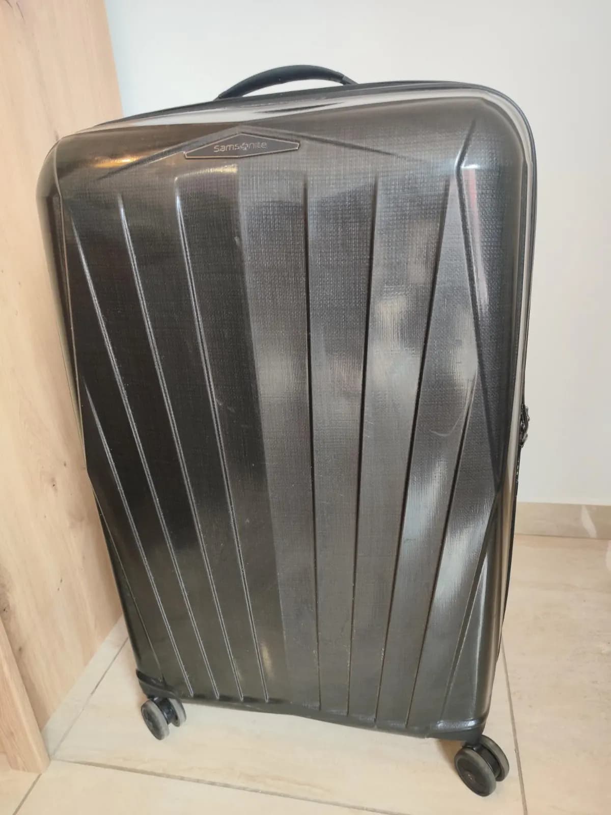 Photo de l'annonce : VALISE SAMSONITE 75 CM 4 ROUES ETAT NEUF — Mamoudzou · Kawéni (Mode)