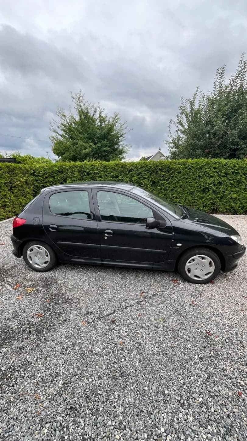 Photo de l'annonce : Peugeot 206 1.4 XT automatique — Mamoudzou (Véhicules)