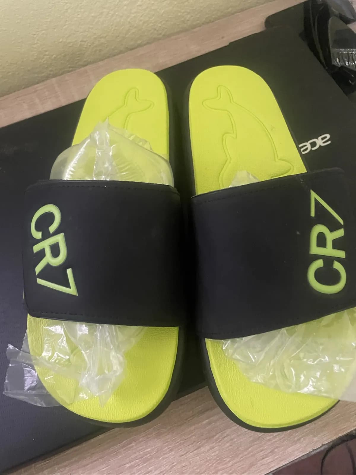 Photo de l'annonce : Chaussures de CR7 taille 43 — Pamandzi (Mode)