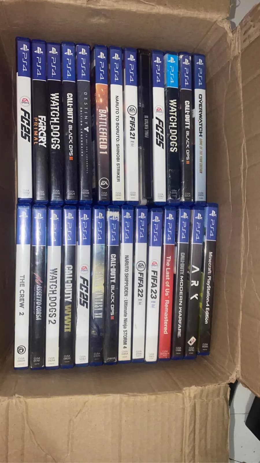 Photo de l'annonce : CD PS4 et manette — Mamoudzou · Mtsapéré (Loisirs)