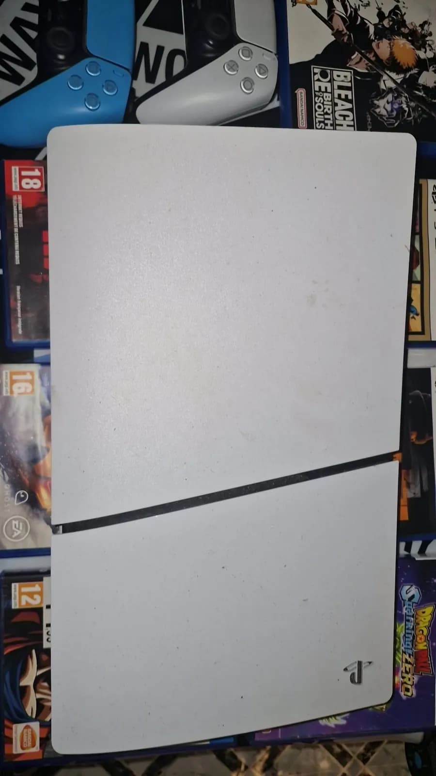 Photo de l'annonce : PS5 avec 2 manettes et 7 jeux — Mtsamboro (Multimédia)