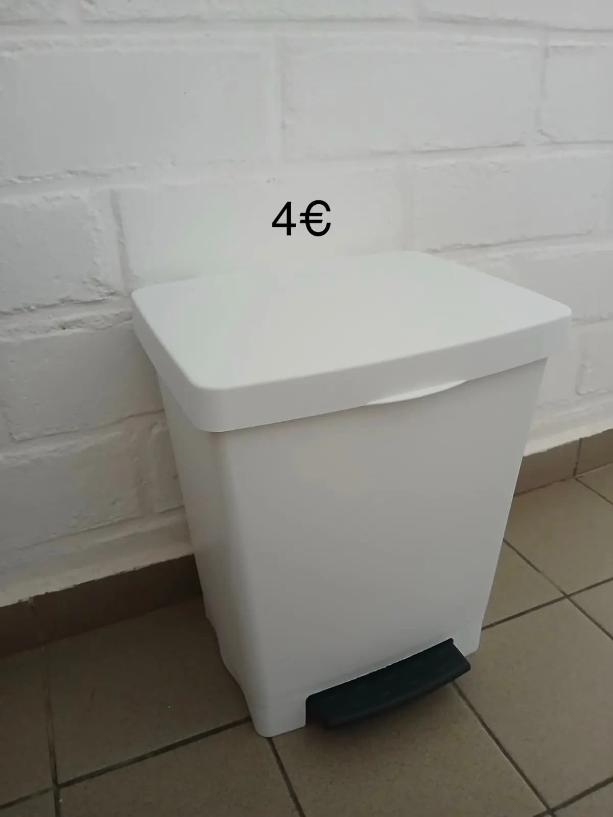 Photo de l'annonce : Poubelle cuisine et SDB — Mamoudzou · Centre (Maison)