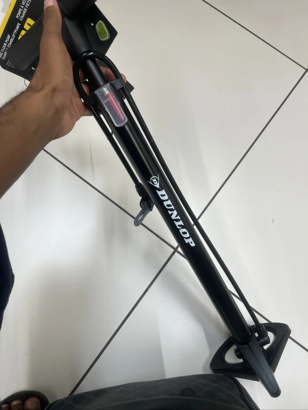Photo de l'annonce : Pompe vélo,ballon,voiture — Mamoudzou · Centre (Autres)