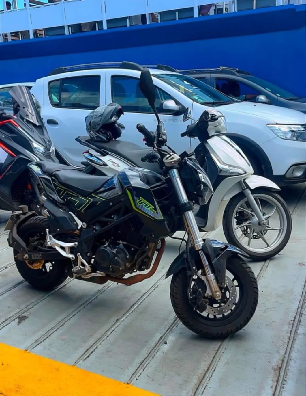 Photo de l'annonce : À VENDRE – Benelli TNT 125 – 1re main — Mamoudzou (Véhicules)