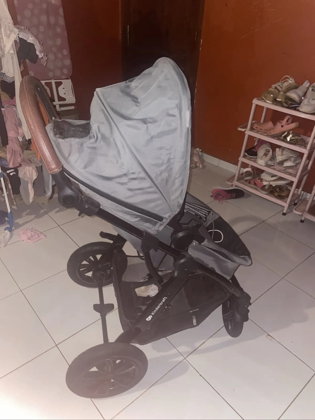 Photo de l'annonce : Poussette Kinderkraft gris/noir – Très bon état — Mtsamboro (Autres)