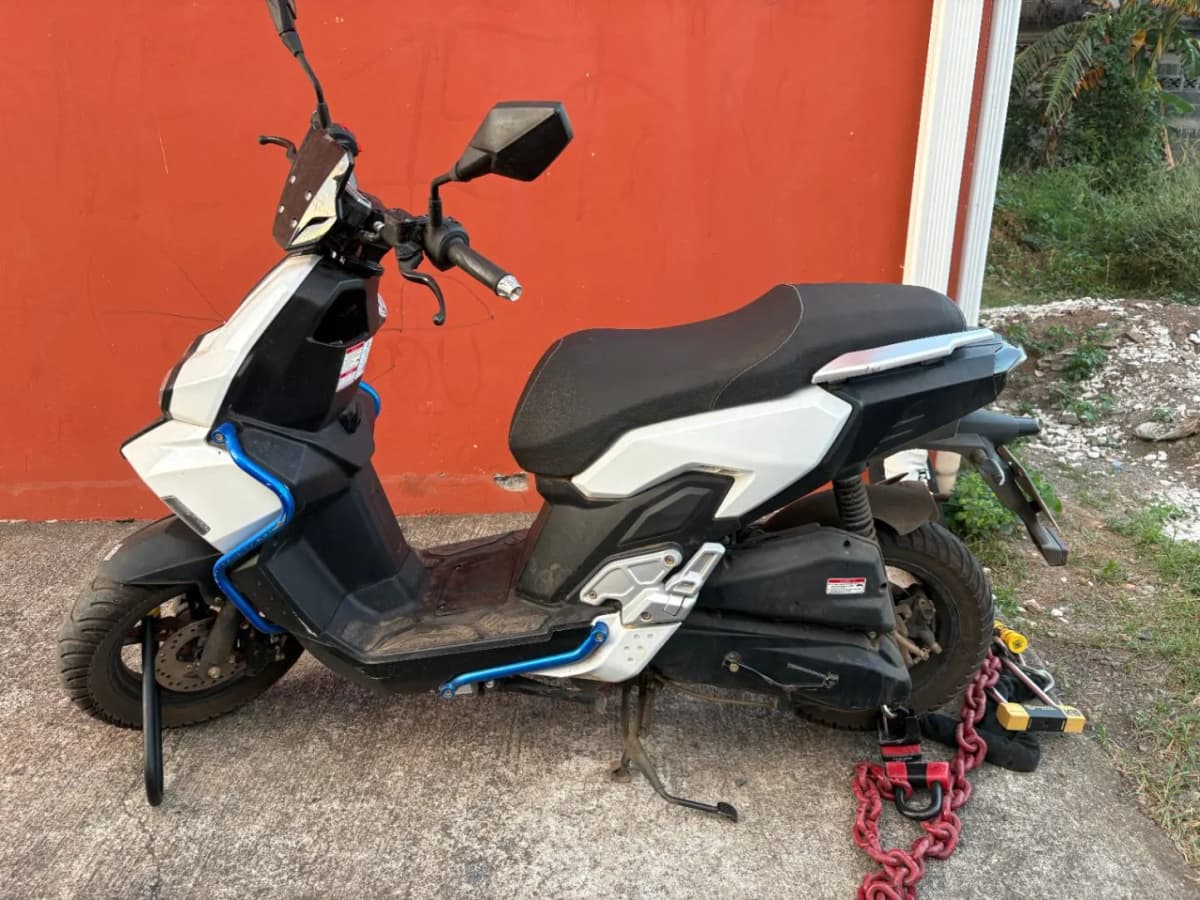 Photo de l'annonce : Scooter Longjia BWS avec alarme – 2 500 € — Mamoudzou (Véhicules)