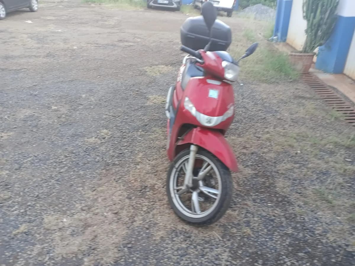 Photo de l'annonce : Vends Scooter 125 Peugeot Tweet Bon état — Mamoudzou (Véhicules)