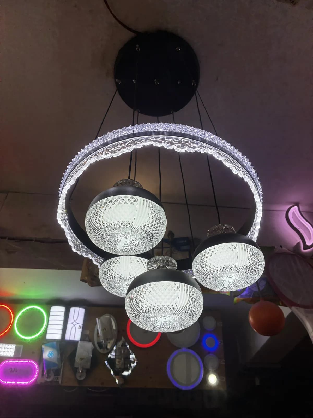 Photo de l'annonce : Lumière, maison — Koungou · Majicavo-Koropa (Maison)