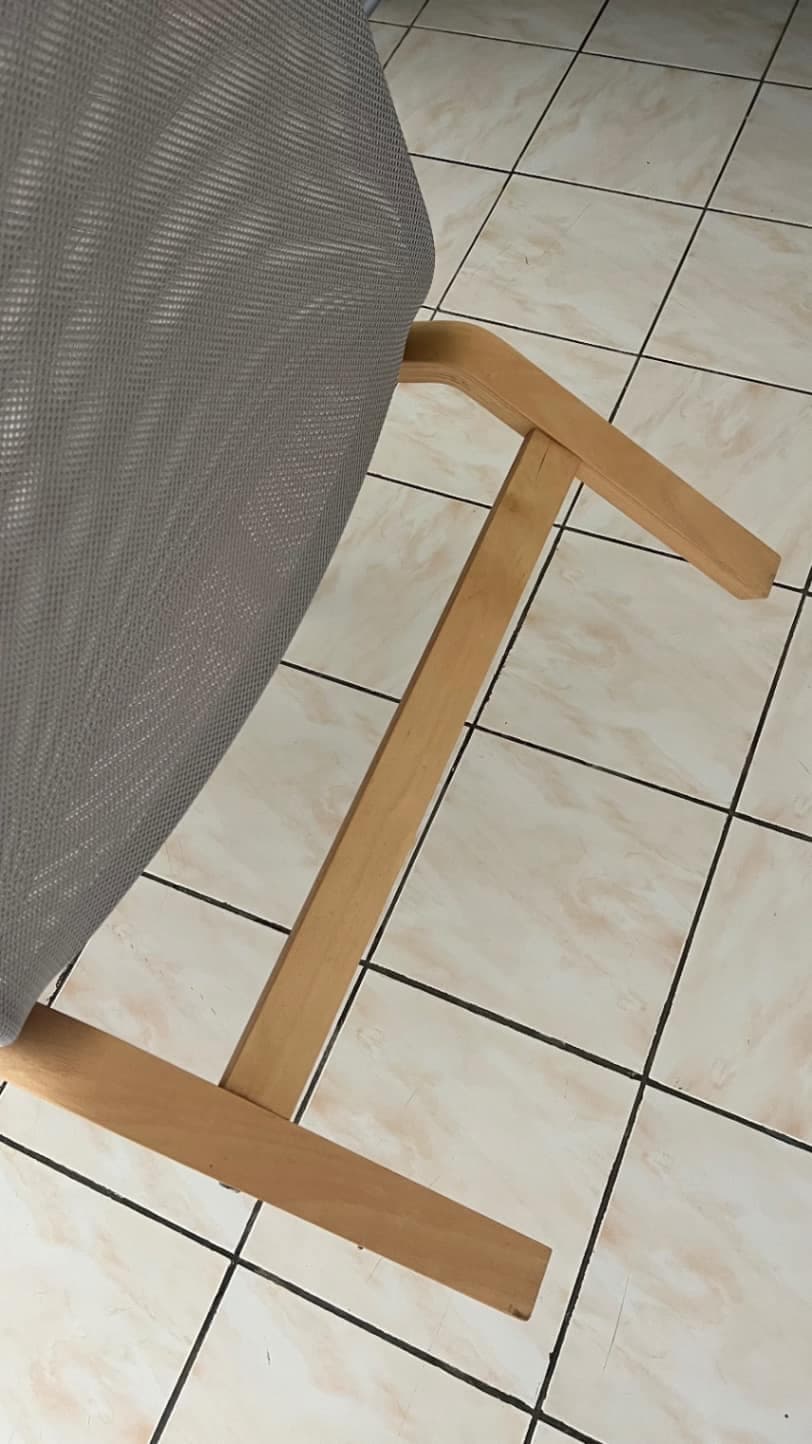 Photo de l'annonce : Chaise de salon — Dzaoudzi · Dzaoudzi-Rocher (Maison)