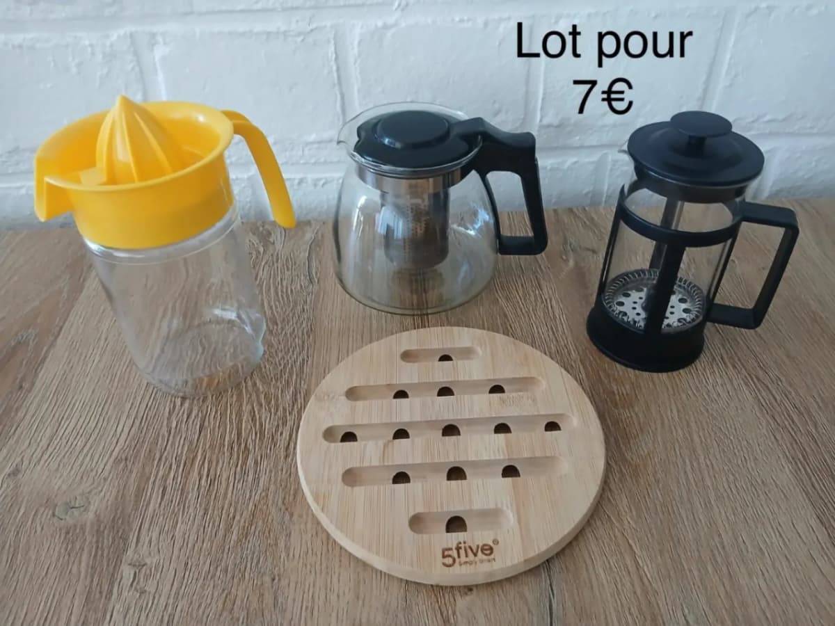 Photo de l'annonce : Théière, cafetière, presse agrumes et verres — Mamoudzou · Centre (Maison)
